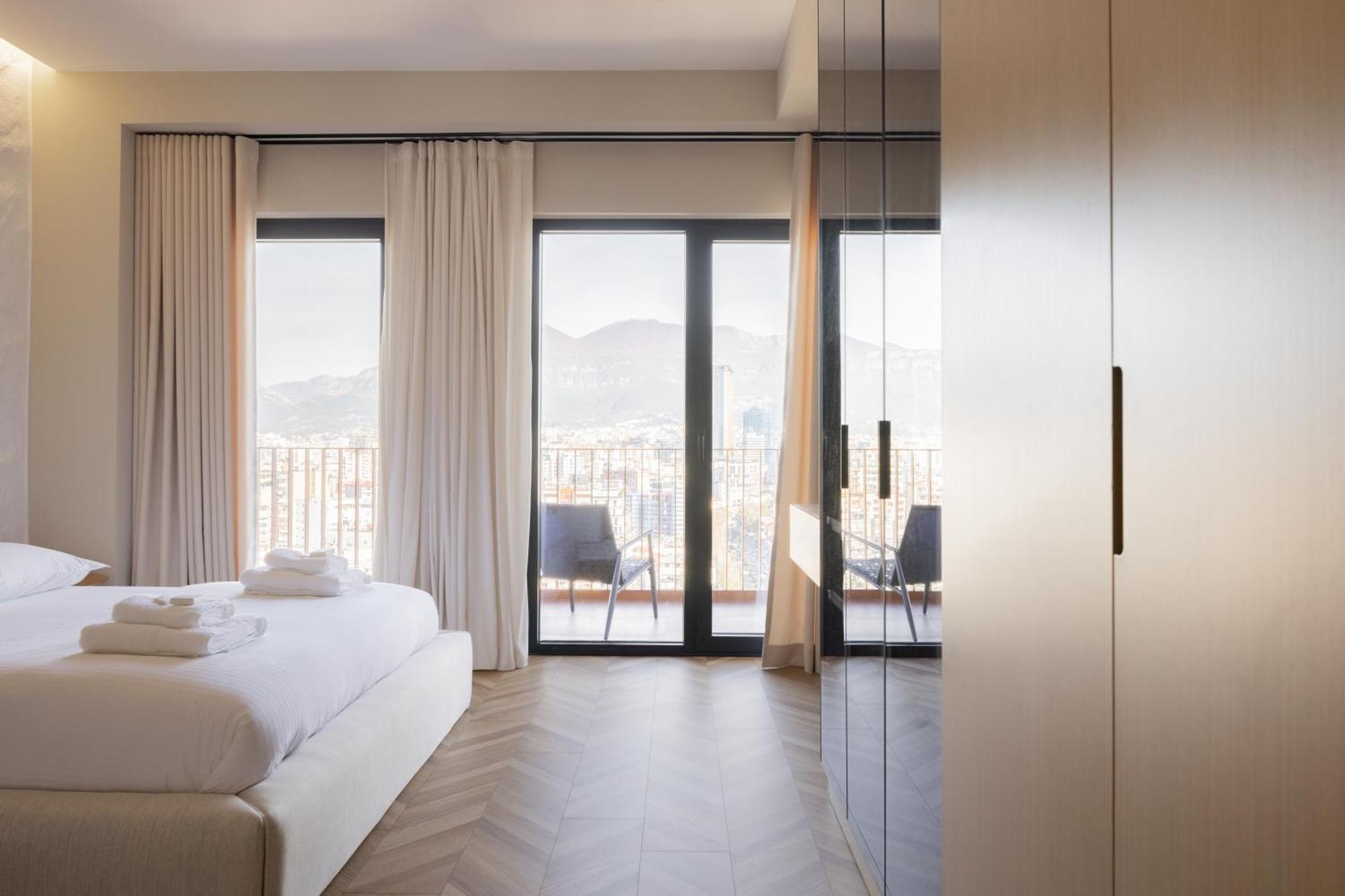 تيرانا Square Inn Garden Aparthotel المظهر الخارجي الصورة
