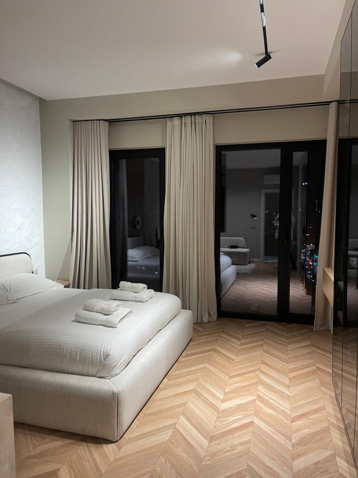 تيرانا Square Inn Garden Aparthotel المظهر الخارجي الصورة