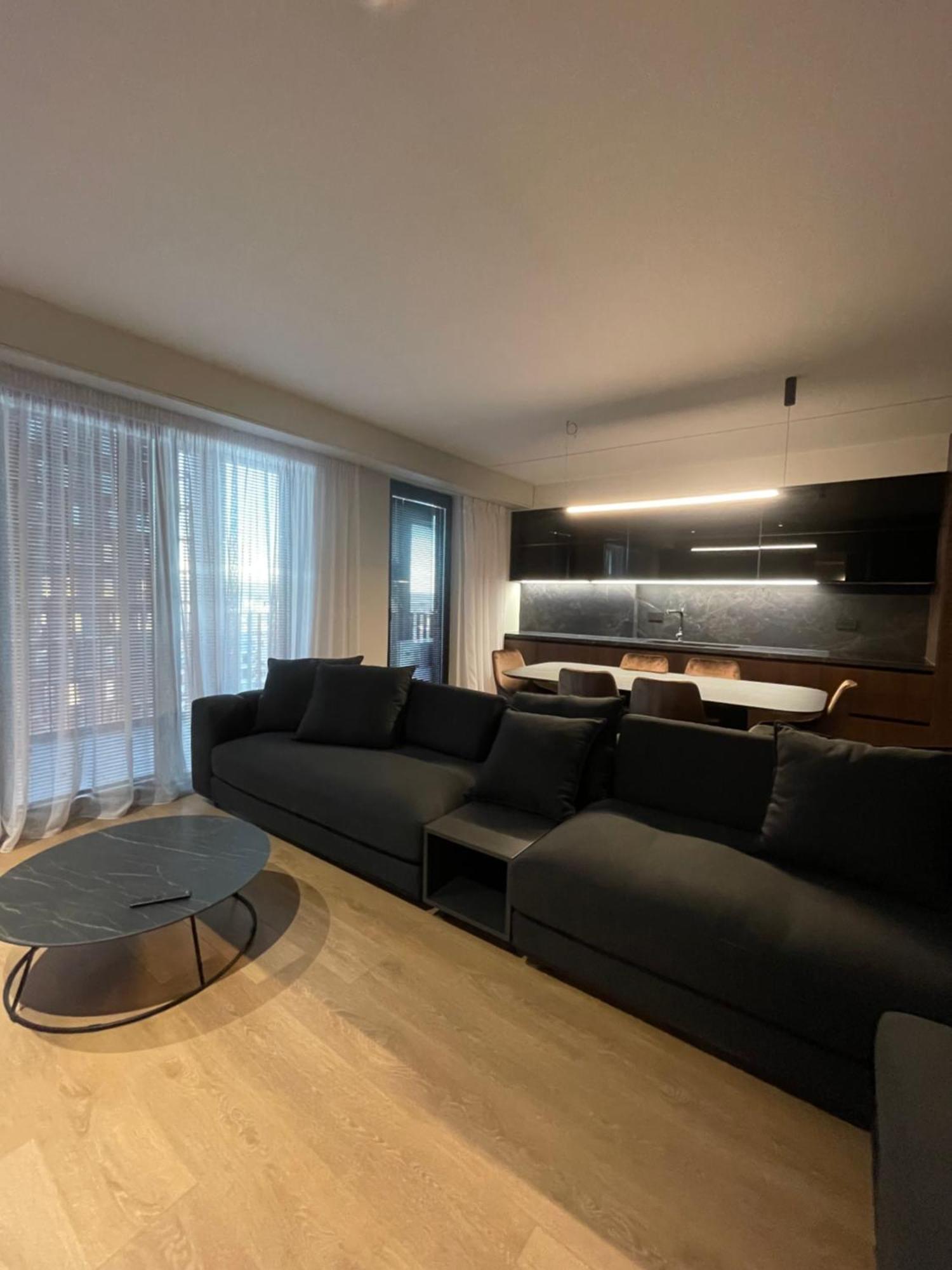 تيرانا Square Inn Garden Aparthotel المظهر الخارجي الصورة