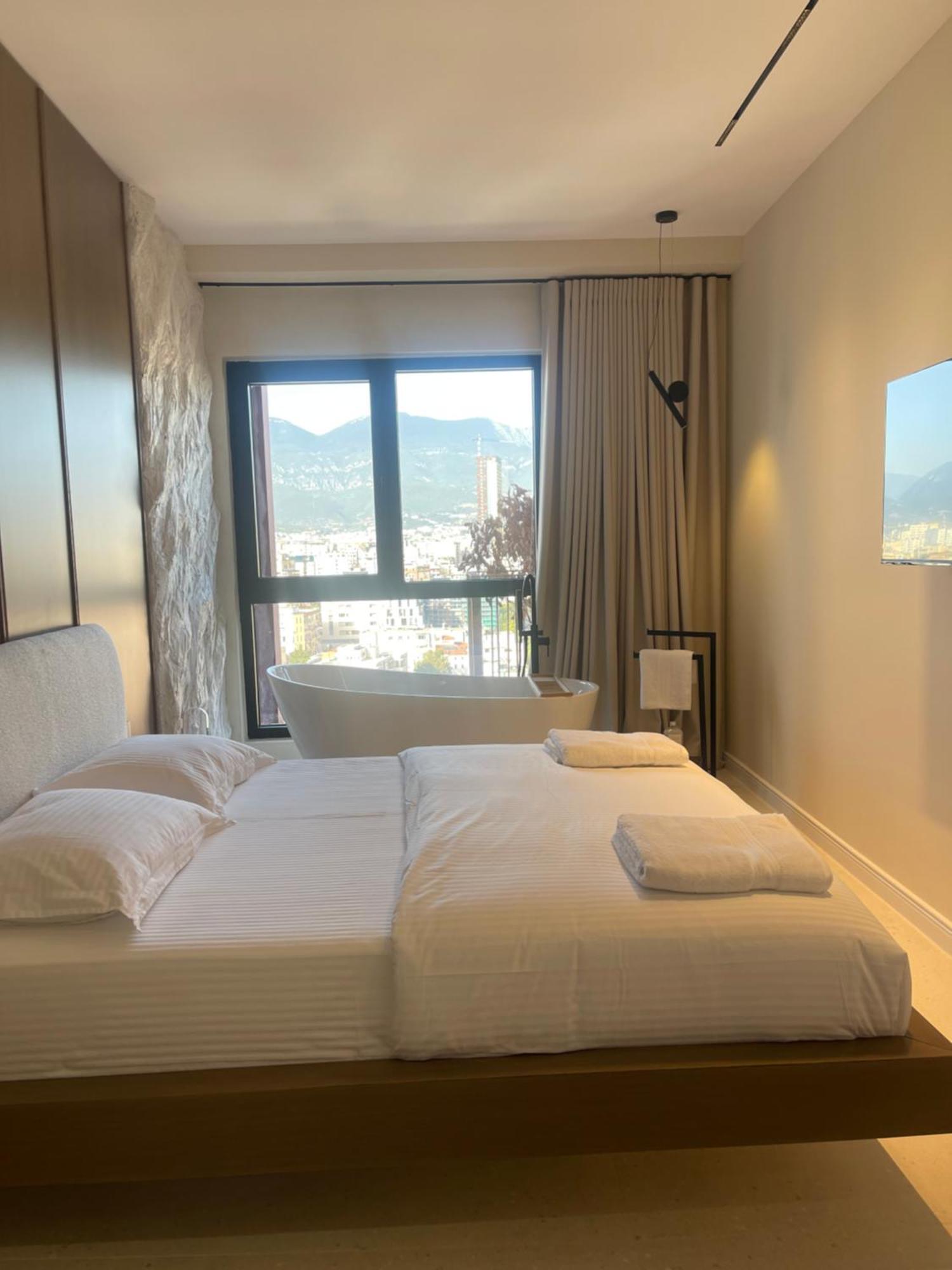 تيرانا Square Inn Garden Aparthotel المظهر الخارجي الصورة