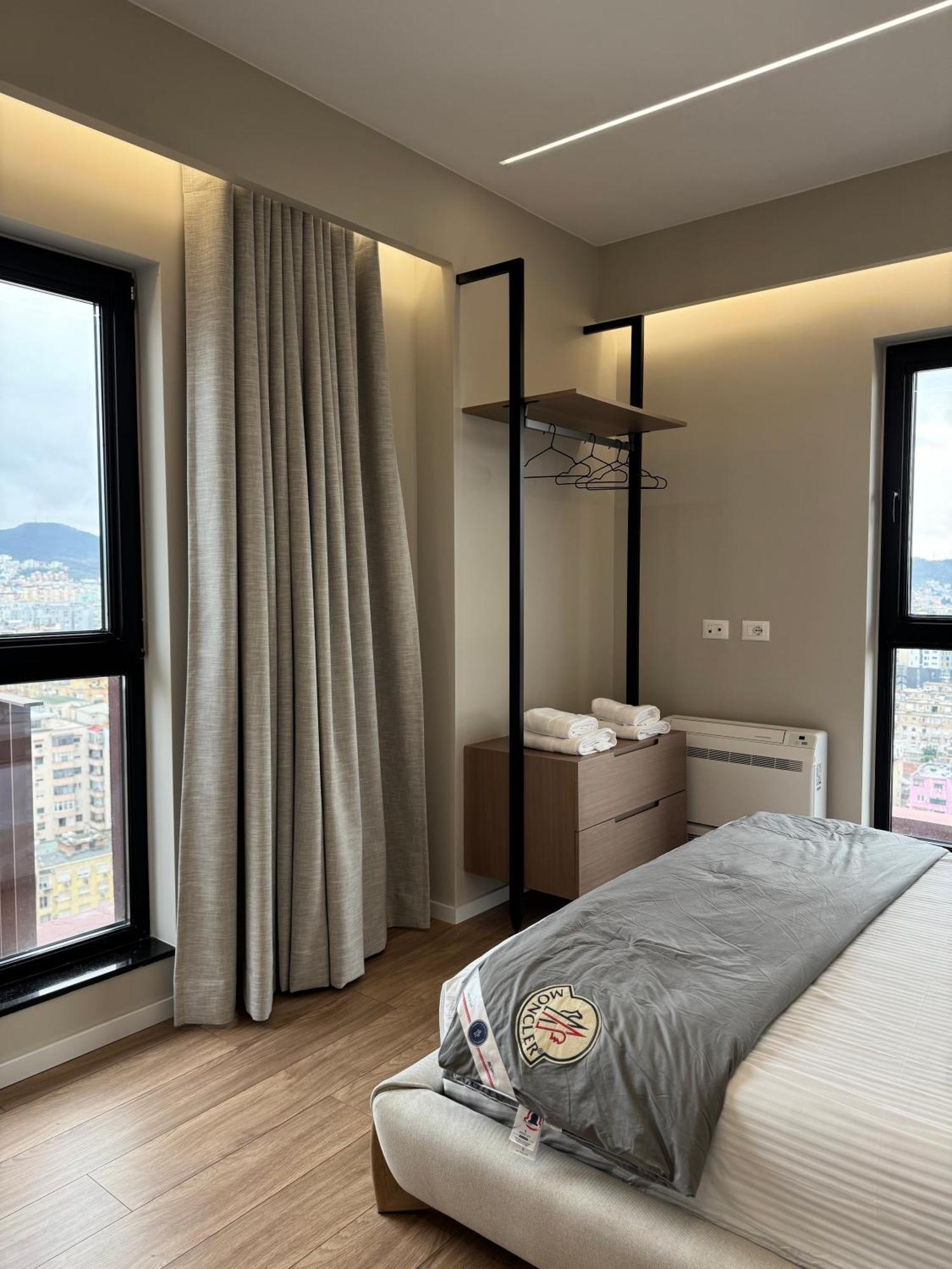 تيرانا Square Inn Garden Aparthotel المظهر الخارجي الصورة