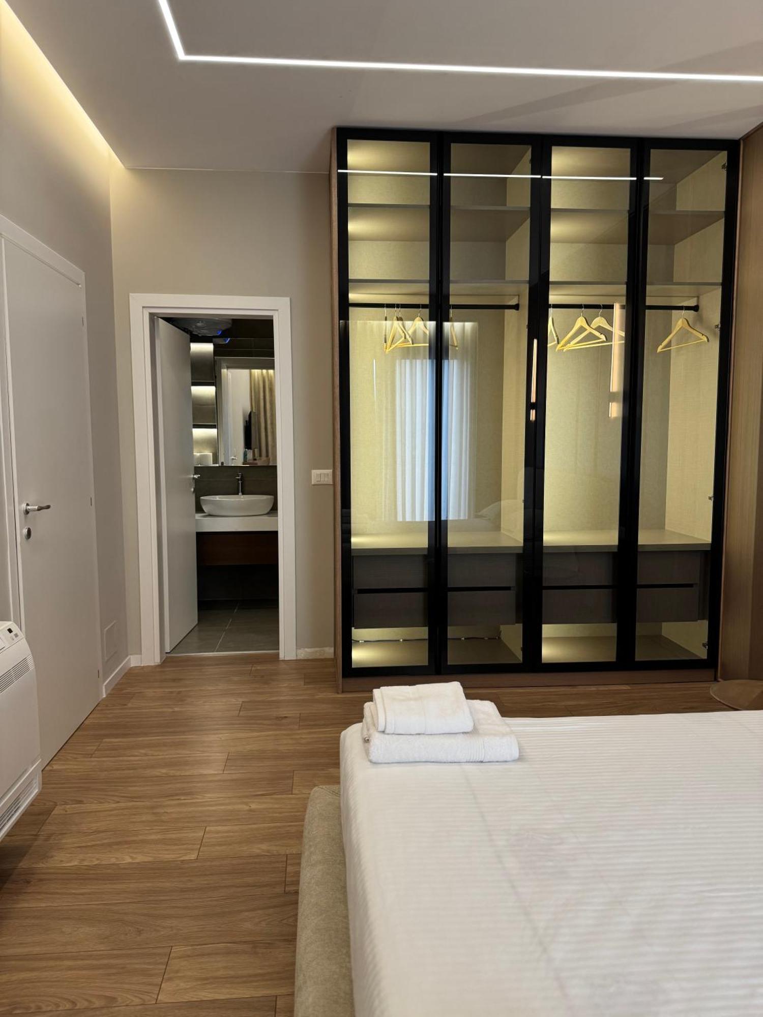 تيرانا Square Inn Garden Aparthotel المظهر الخارجي الصورة