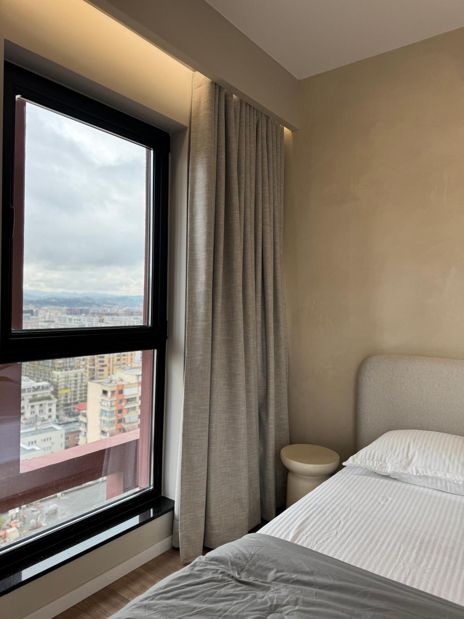 تيرانا Square Inn Garden Aparthotel المظهر الخارجي الصورة