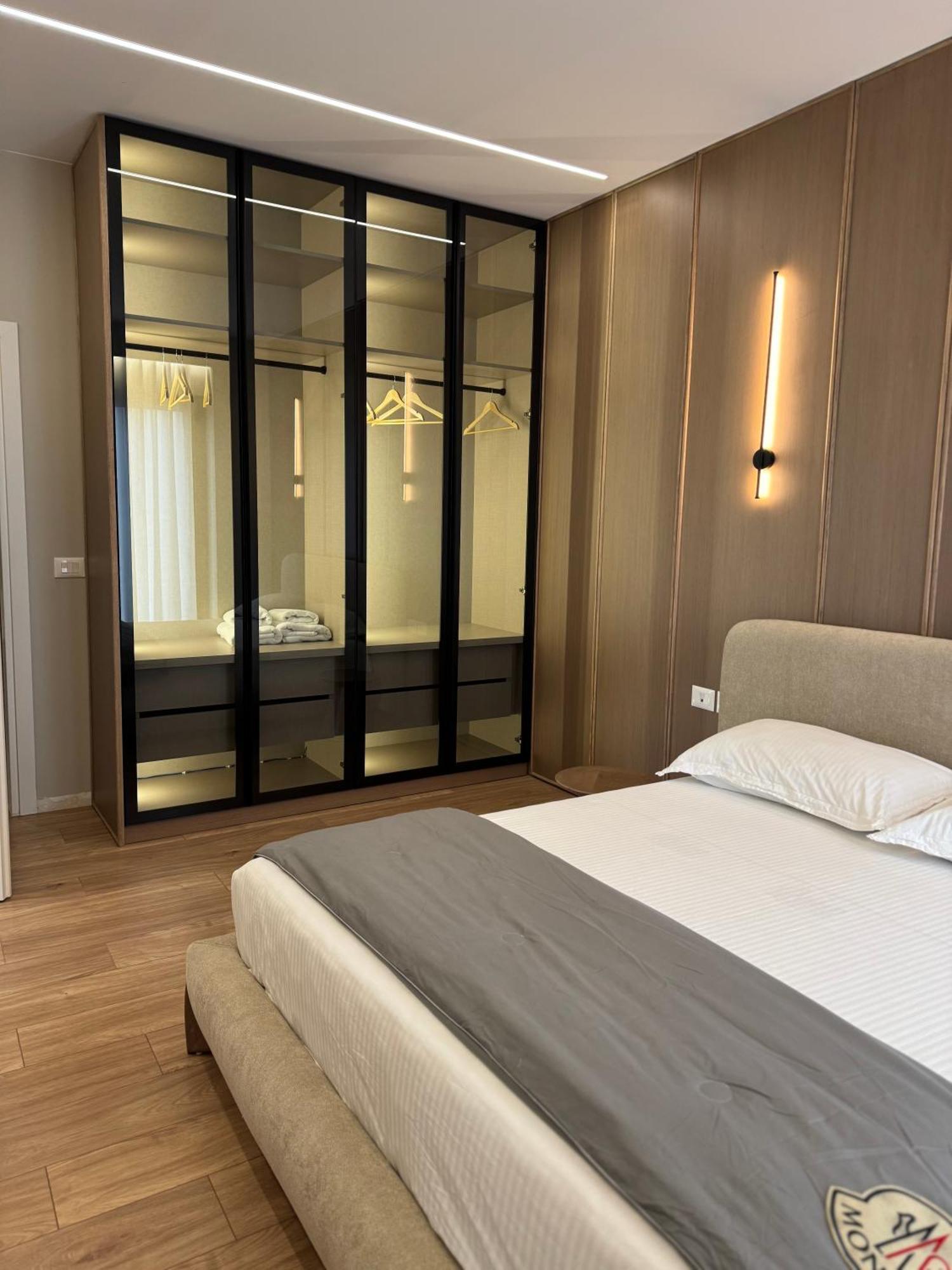 تيرانا Square Inn Garden Aparthotel المظهر الخارجي الصورة